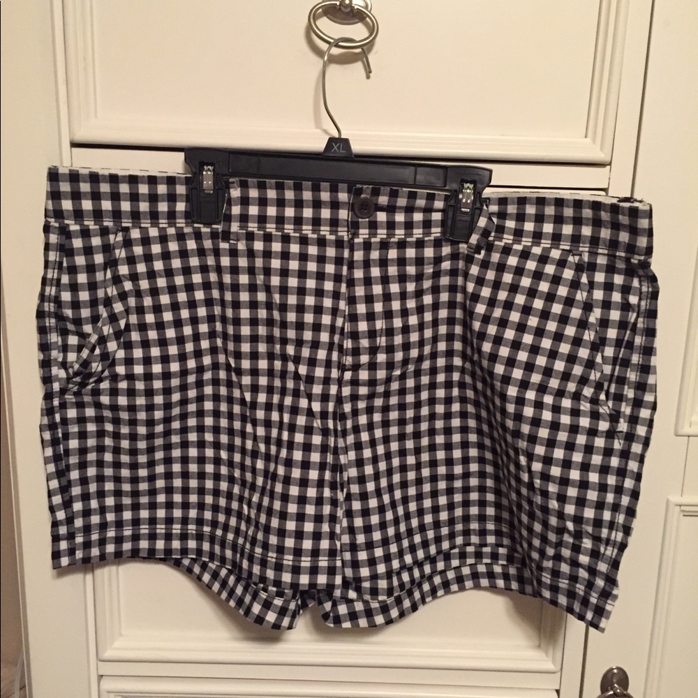 Old Navy Plaid Shorts - Size 14